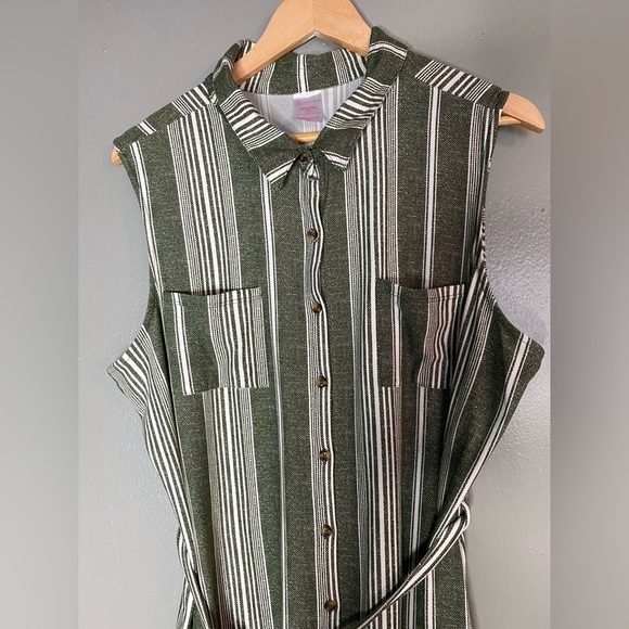 No Boundaries womens 3X sleeveless button up collared mini dress with tie waist - Picture 2 of 7